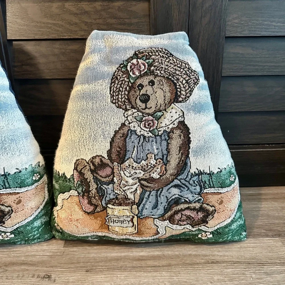 Boyds Bears & Friends Tapestry Pillow Set Country Bear with Honey Pot Decor